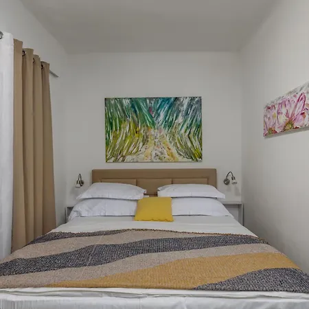 Διαμέρισμα Sax 1