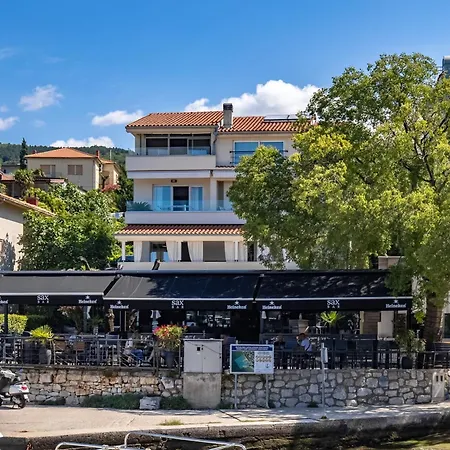 Sax 1 Crikvenica